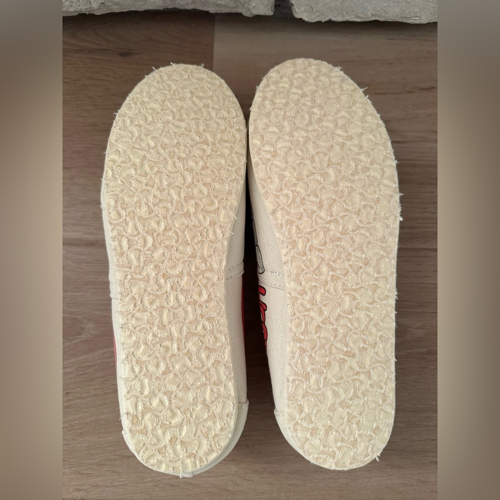 Dental Themed Shoes - Picture 6 of 6